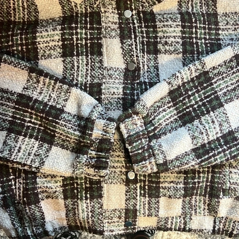 New All in Favor Plaid Crop Jacket Women’s Size Large in Chestnut Plaid - Picture 14 of 16